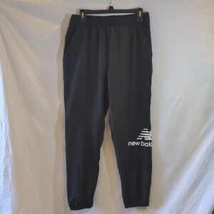 New Balance Men's M Black Athletic Pants